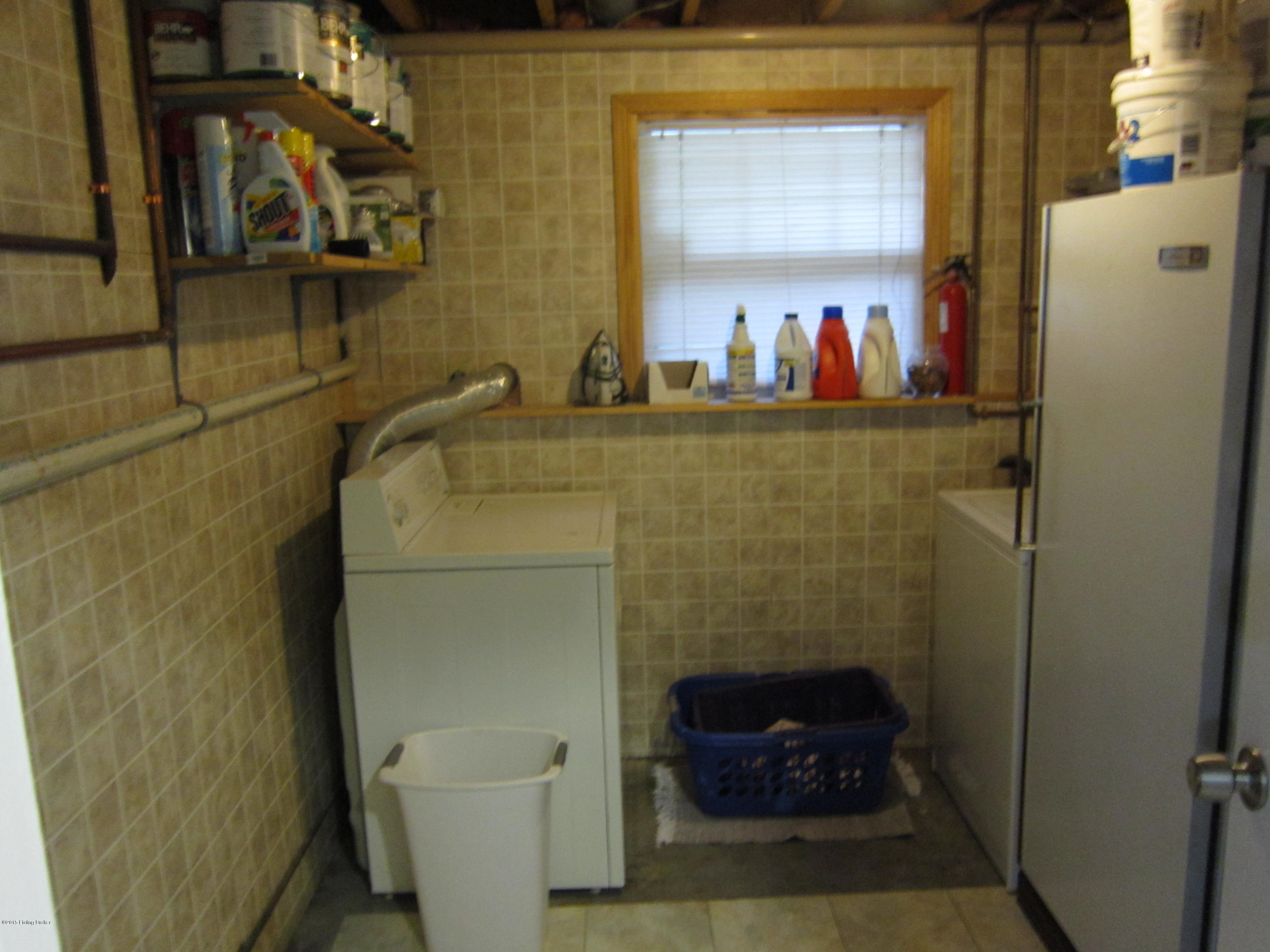 6316 May Pen Road Louisville, KY 40228 - Photo 31 of 46 Laundry Area