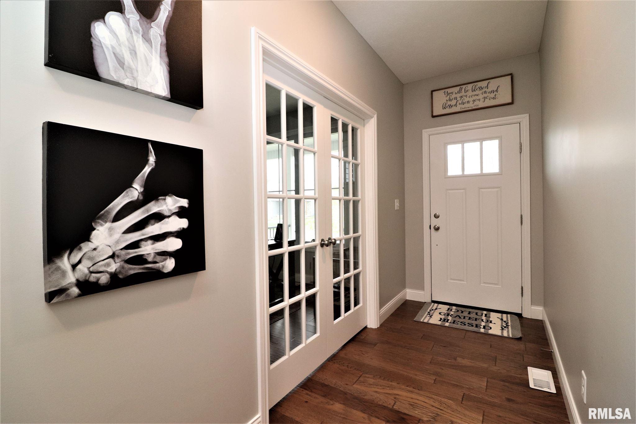 4712 Bellevue Drive Springfield, IL 62711 - Photo 3 of 37 Gallery Image 3
