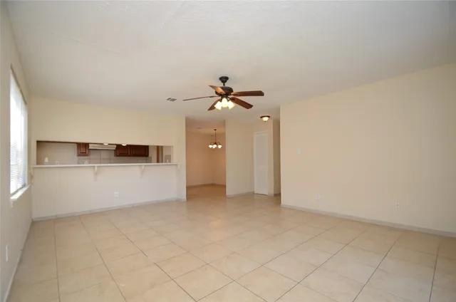 $1,300 | 722 Odessa Court, Houston, TX 77060