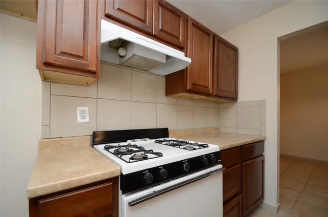 $1,300 | 722 Odessa Court, Houston, TX 77060