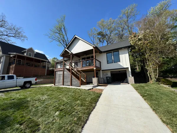 $629,900 | 319 Pine Ridge Road, Chattanooga, TN 37405