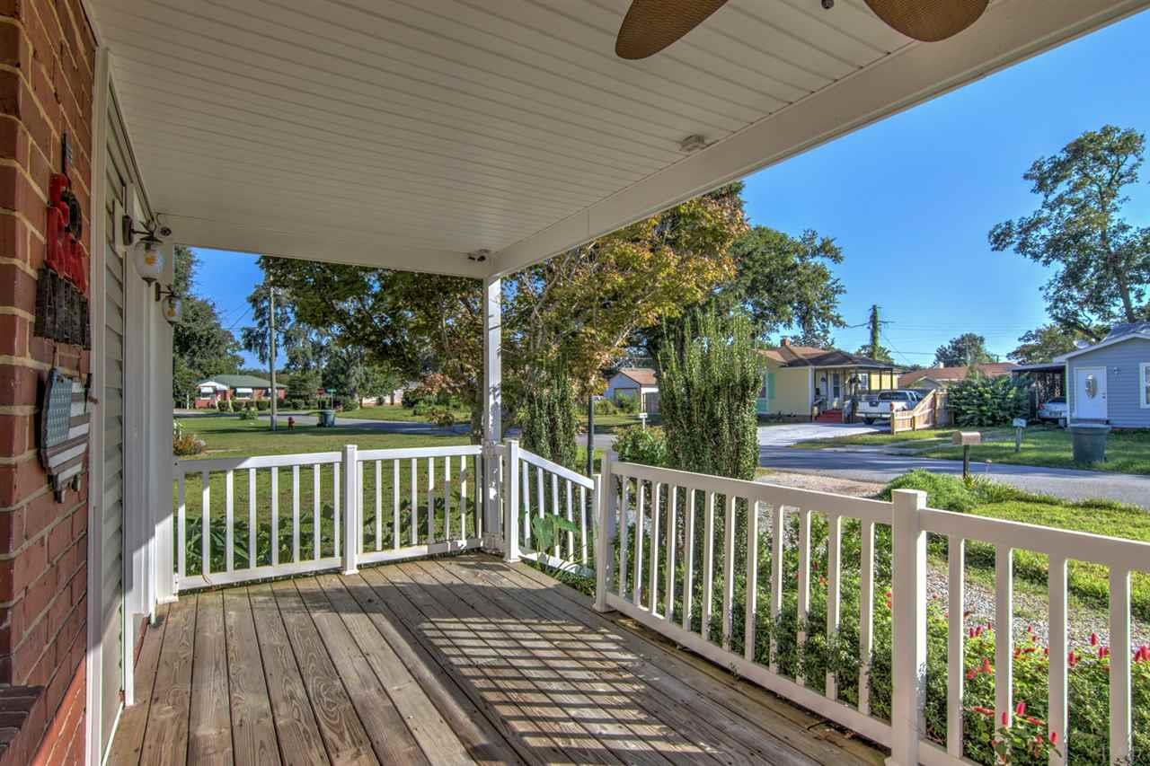 405 Labree Road Pensacola, FL 32507 - Photo 5 of 25