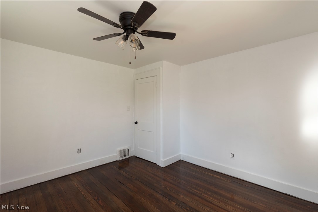 1022 North Howard Street Akron, OH 44310 - Photo 21 of 38 Far shot of bedroom 3