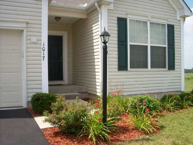 1017 Sun Ridge Street Lancaster, OH 43130 - Photo 2 of 10