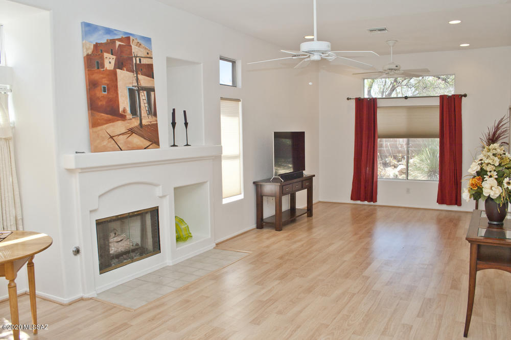1295 East Royal Oak Road Oro Valley, AZ 85755 - Photo 8 of 34