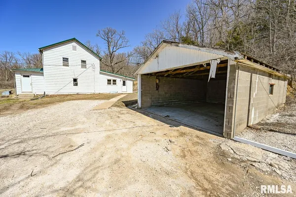 $245,000 | 2552 East 543rd Lane, Ursa, IL 62376
