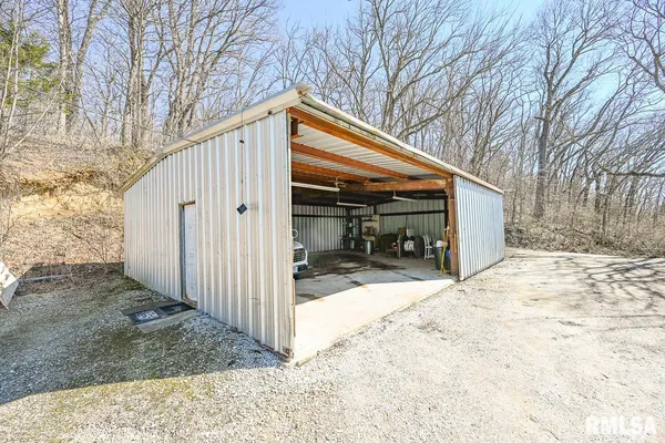 $245,000 | 2552 East 543rd Lane, Ursa, IL 62376