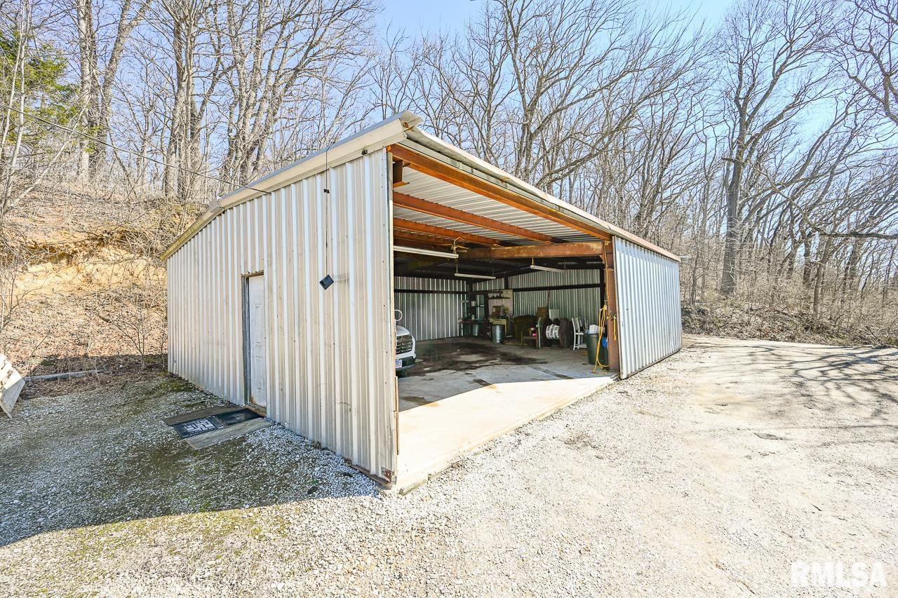 2552 East 543rd Lane Ursa, IL 62376 - Photo 3 of 41