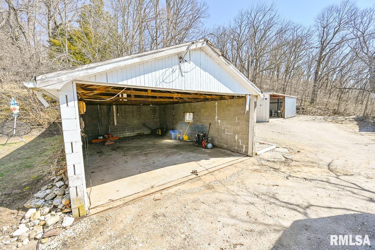 2552 East 543rd Lane Ursa, IL 62376 - Photo 8 of 41