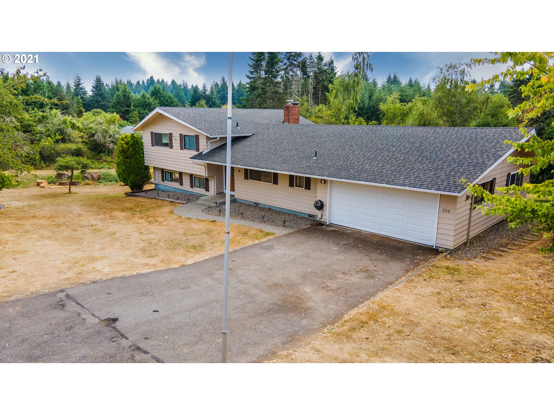 314 Yates Road Chehalis, WA 98532 - Photo 29 of 30 a aerial view of a house with a yard