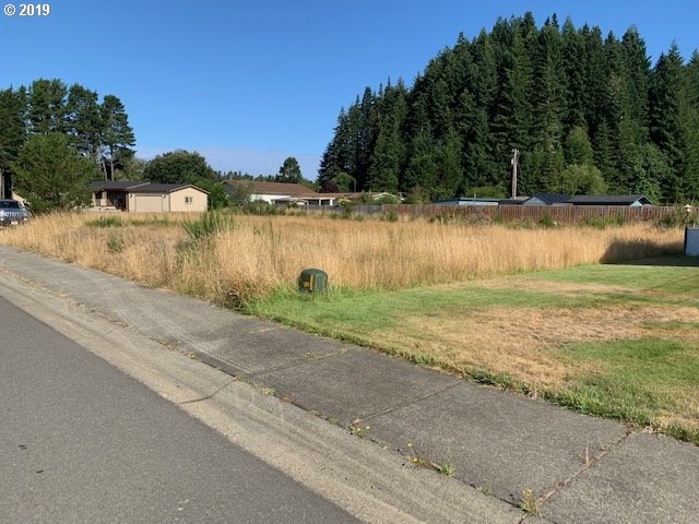 950 Cedar Loop Lakeside, OR 97449 - Photo 3 of 4 Gallery Image 3