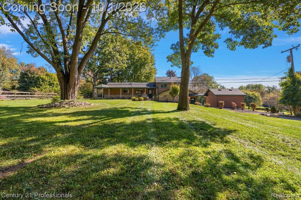 8380 Pine Knob Road Clarkston, MI 48348 - Photo 1 of 33 Gallery Image 1