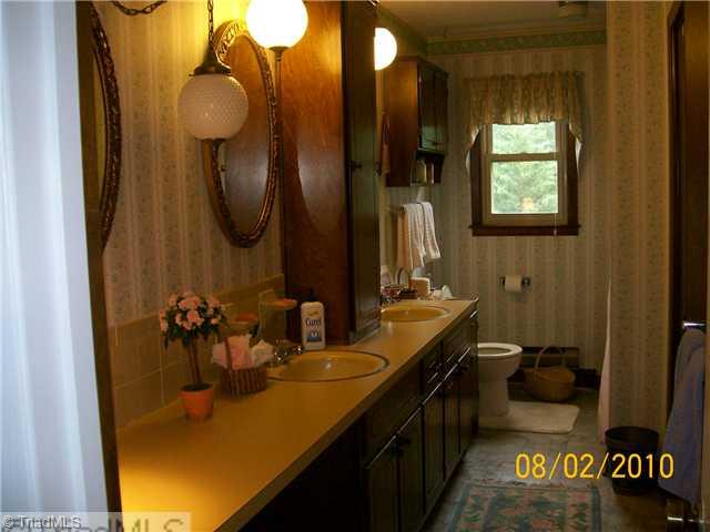 184 Clay Davis Road Dobson, NC 27017 - Photo 10 of 16 Master Bath/Spa. 1 of 2 baths