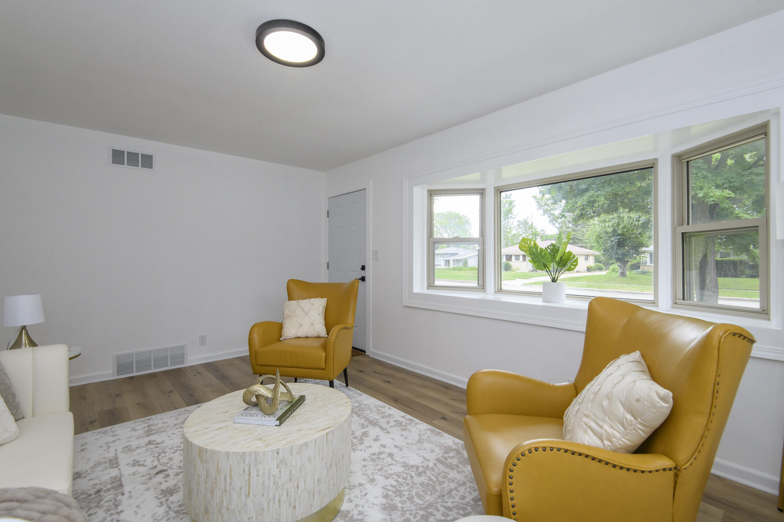 6655 North 84th Street Milwaukee, WI 53224 - Photo 12 of 44 6655 N 84th-15