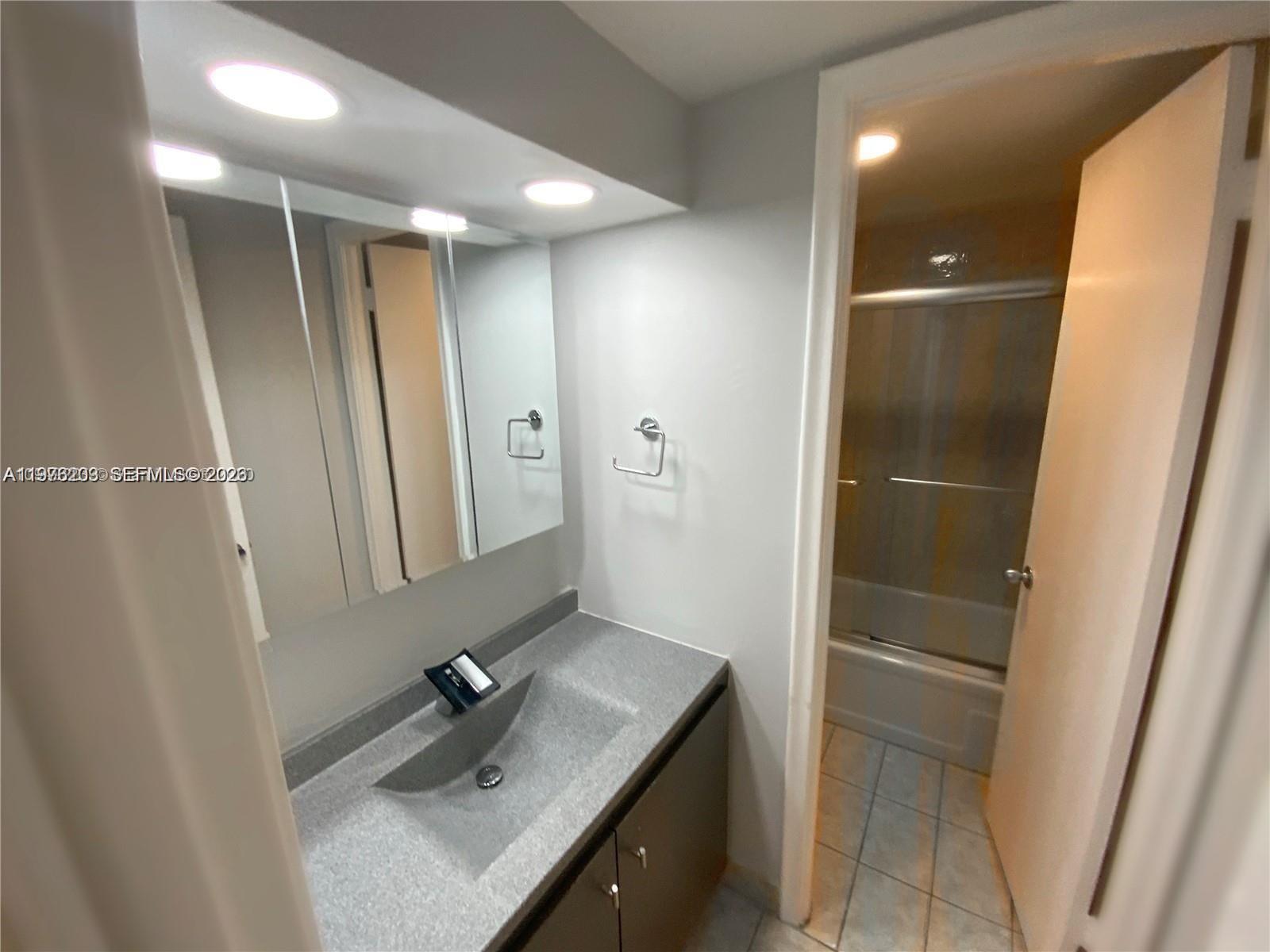 7785 Southwest 86th Street, Unit E413 Miami, FL 33143 - Photo 13 of 20