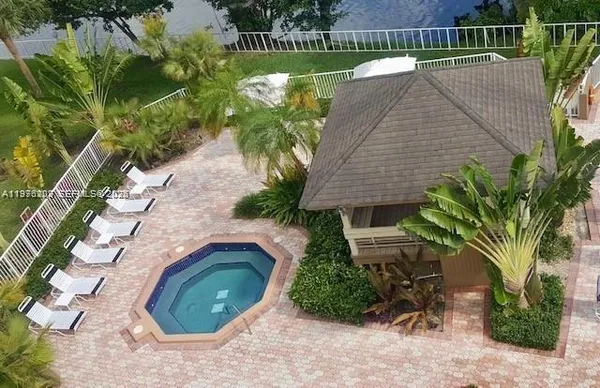 $2,200 | 7785 Southwest 86th Street, Unit E413, Miami, FL 33143