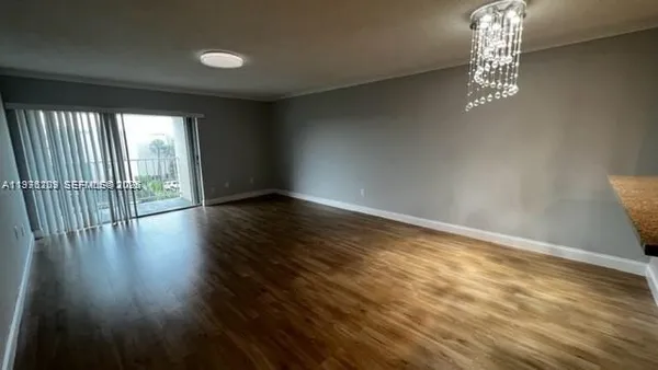 $2,200 | 7785 Southwest 86th Street, Unit E413, Miami, FL 33143