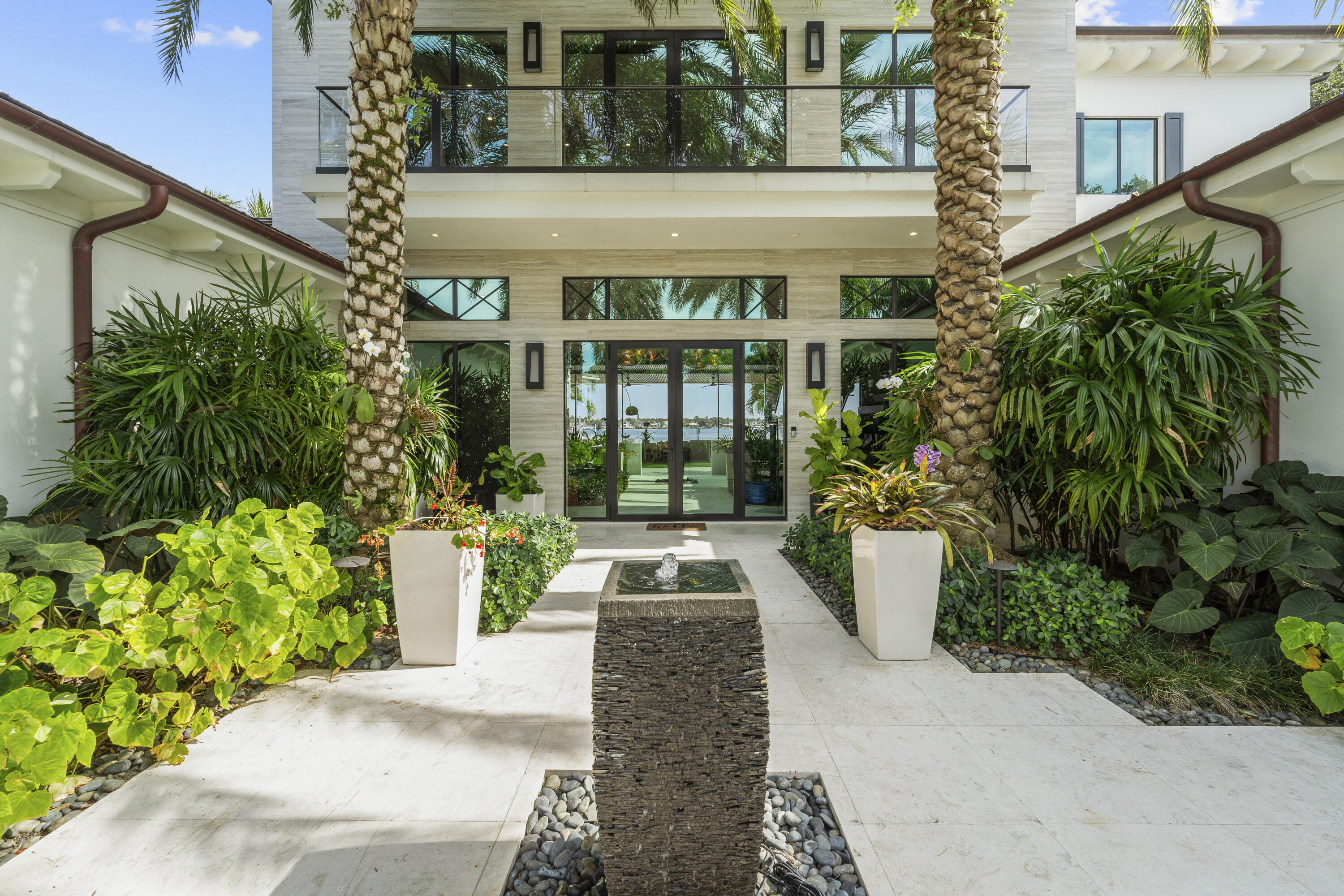 18714 Rio Vista Drive Jupiter, FL 33469 - Photo 11 of 105 11_105