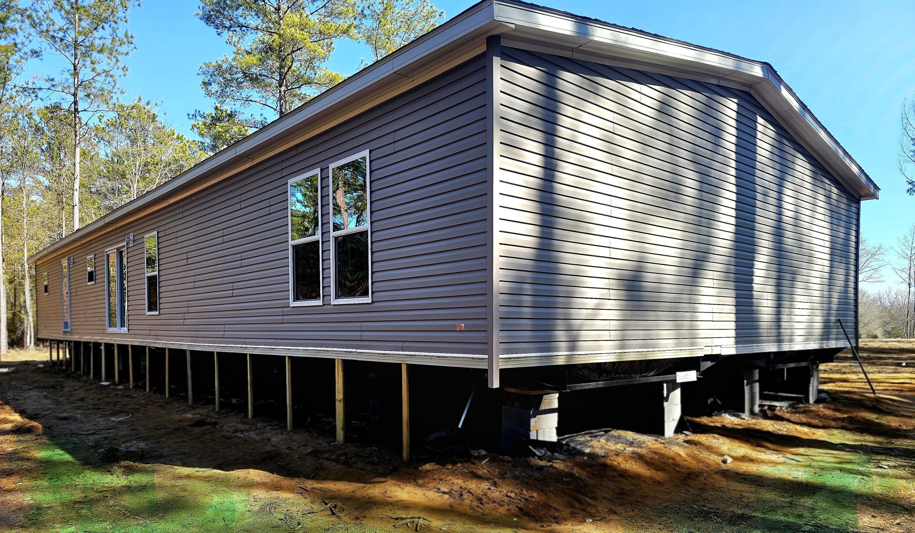 1652 Ashland Road McBee, SC 29101 - Photo 2 of 28 Rear elevation