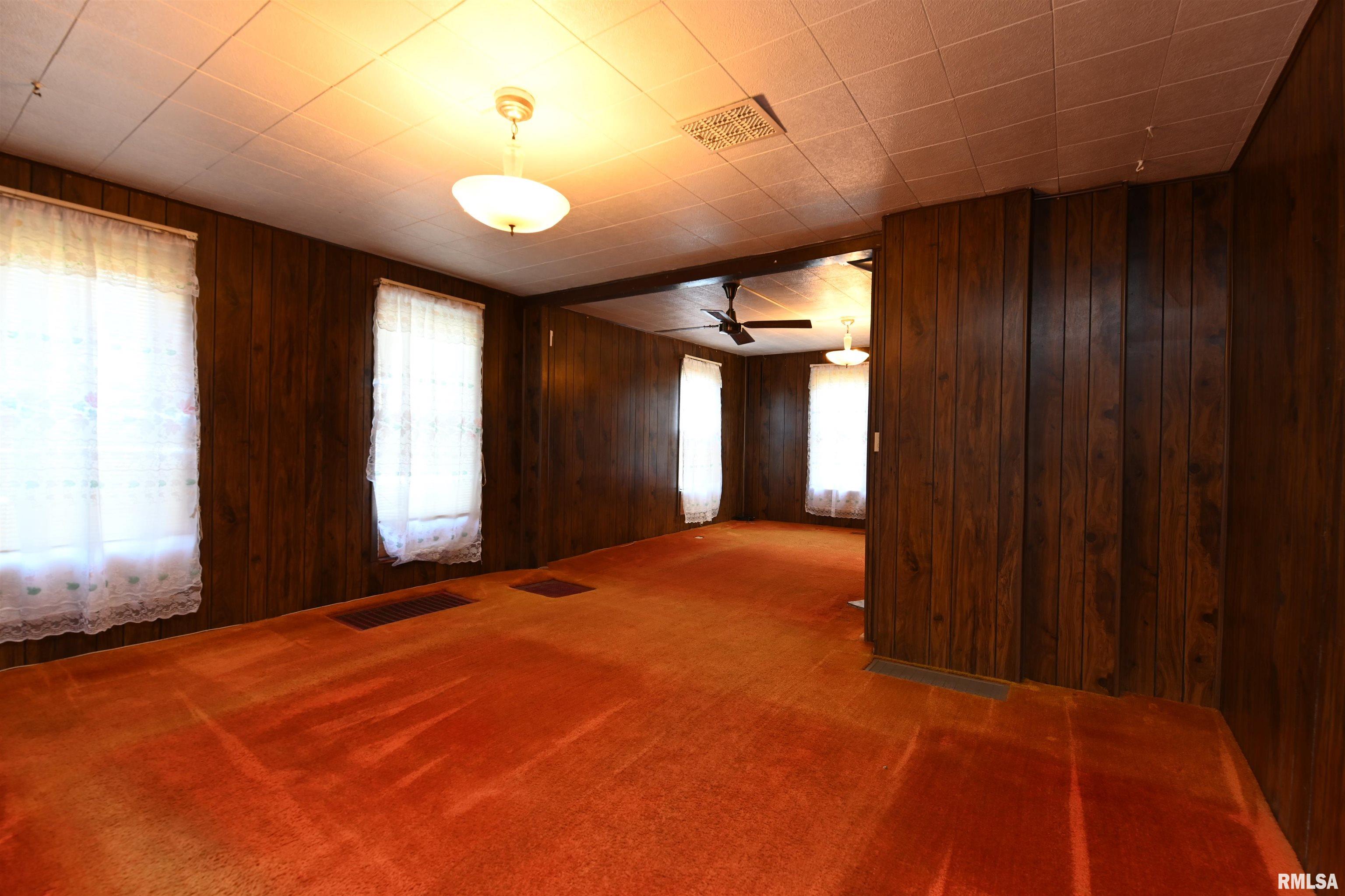 620 North Cramer Road Elmwood, IL 61529 - Photo 9 of 32