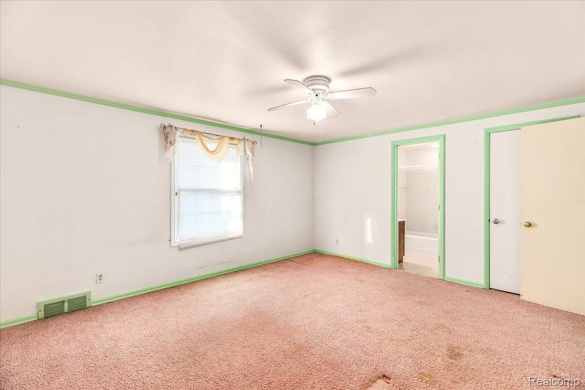 125 Stephens Road Grosse Pointe, MI 48236 - Photo 28 of 50 Gallery Image 28