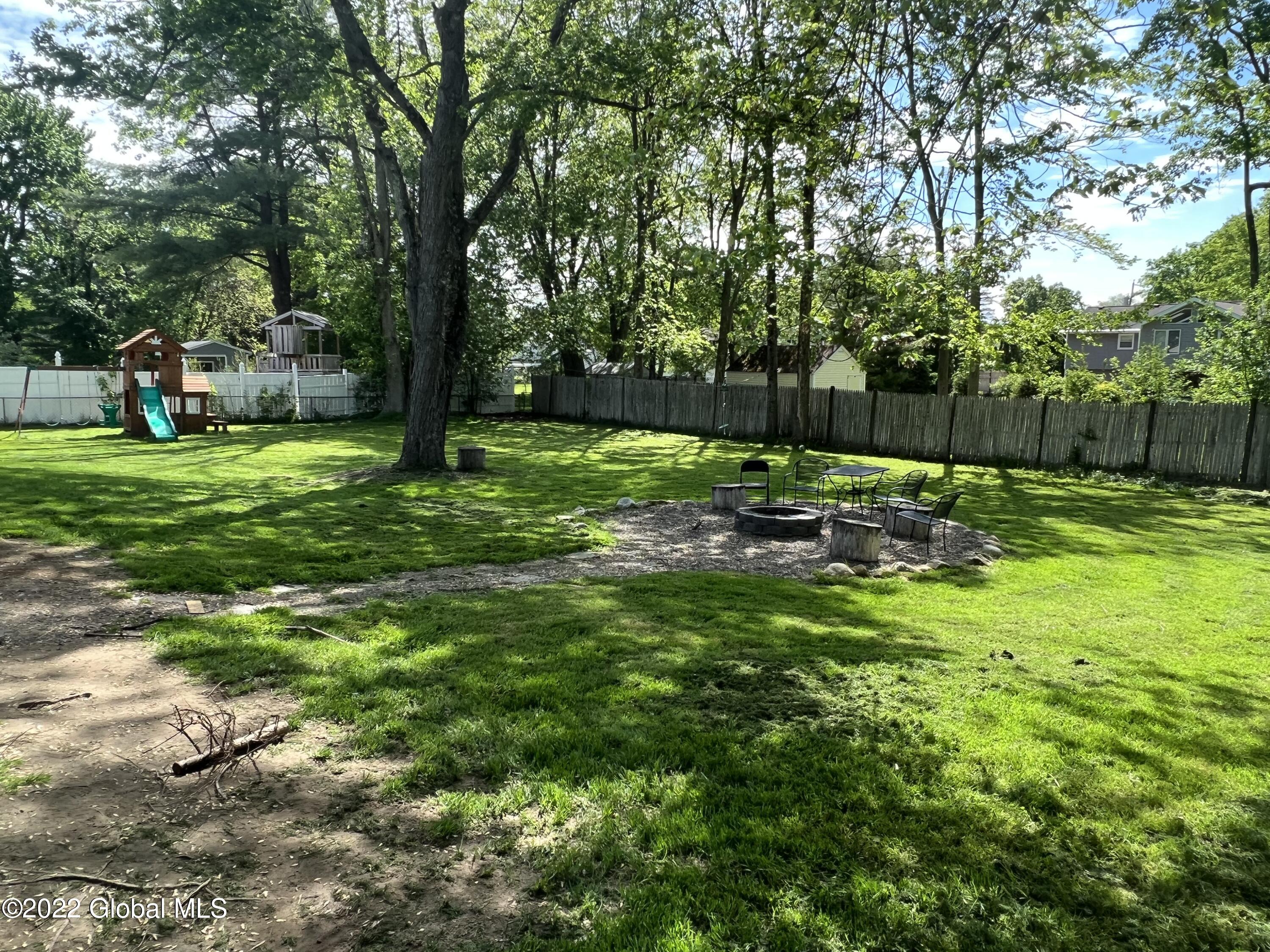 344 Ferris Road Schenectady, NY 12304 - Photo 6 of 27 84E8B073-F3E0-4B89-9B75-D5189F670313