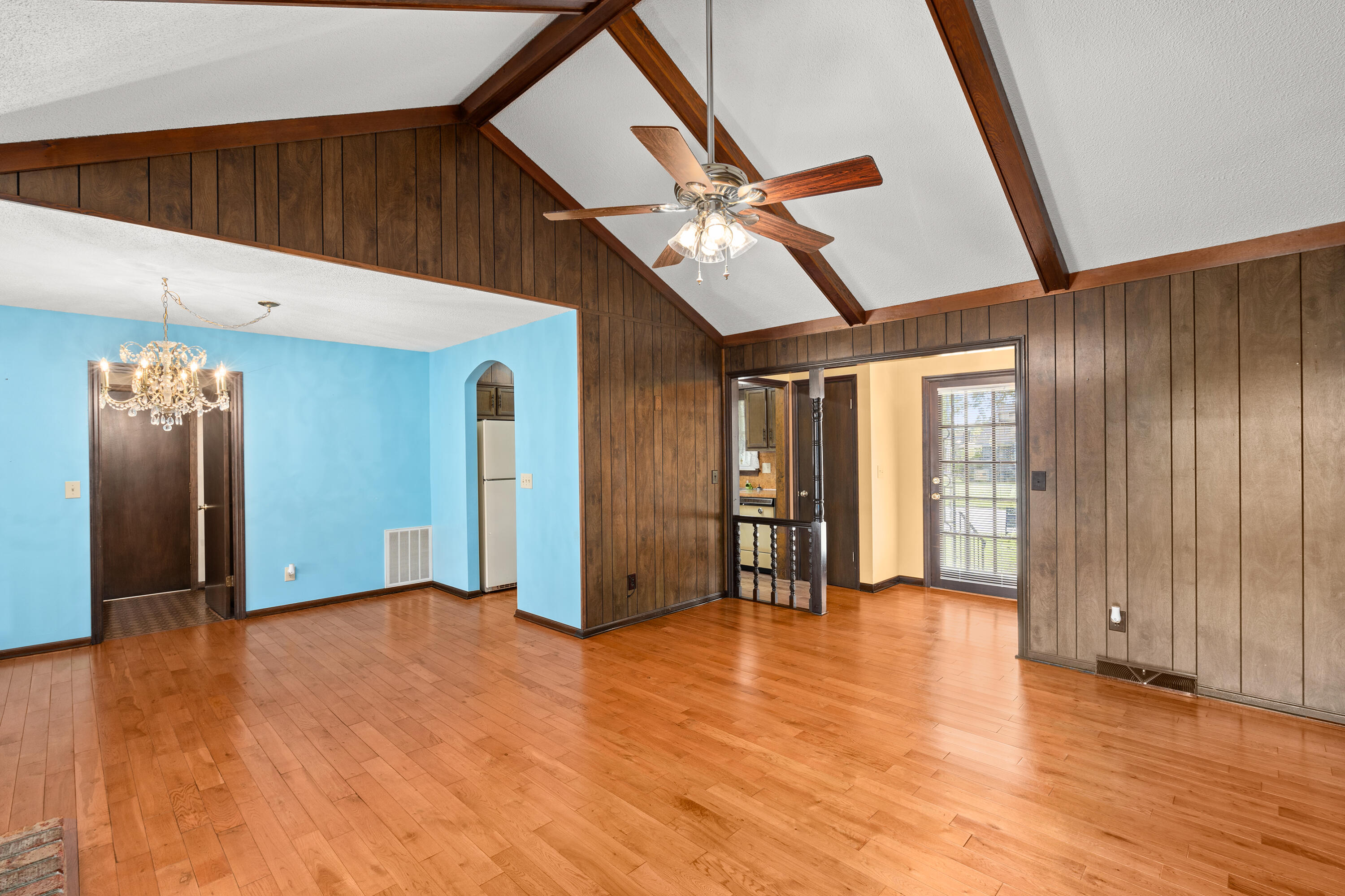 801 Beauregard Road Summerville, SC 29486 - Photo 8 of 27 8