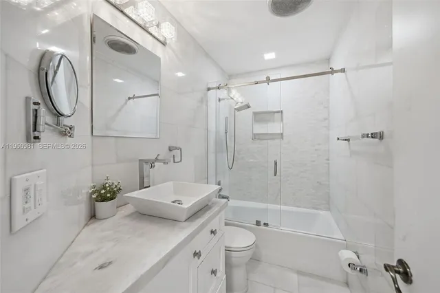 $3,600,000 | 6801 Southwest 126th Terrace, Pinecrest, FL 33156