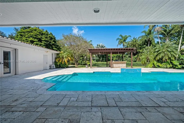 $3,600,000 | 6801 Southwest 126th Terrace, Pinecrest, FL 33156