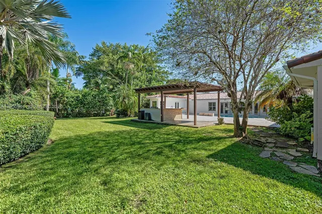 $3,600,000 | 6801 Southwest 126th Terrace, Pinecrest, FL 33156