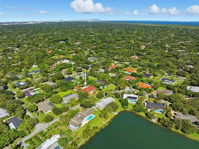 $3,600,000 | 6801 Southwest 126th Terrace, Pinecrest, FL 33156