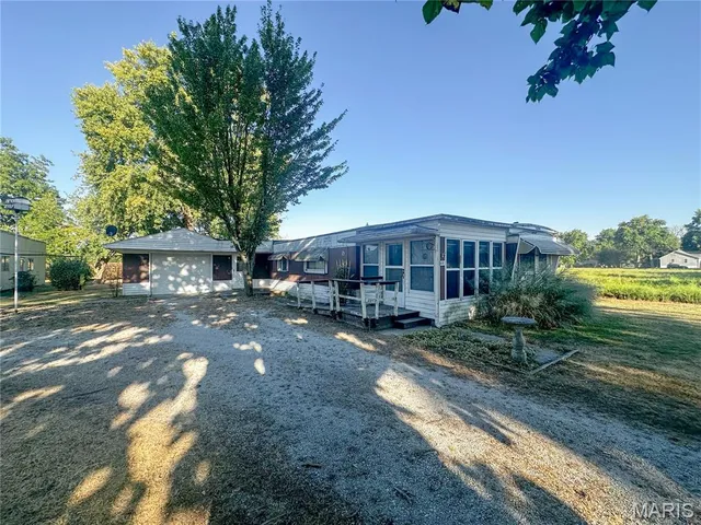 $28,000 | 441 South Pine Street, Irving, IL 62051