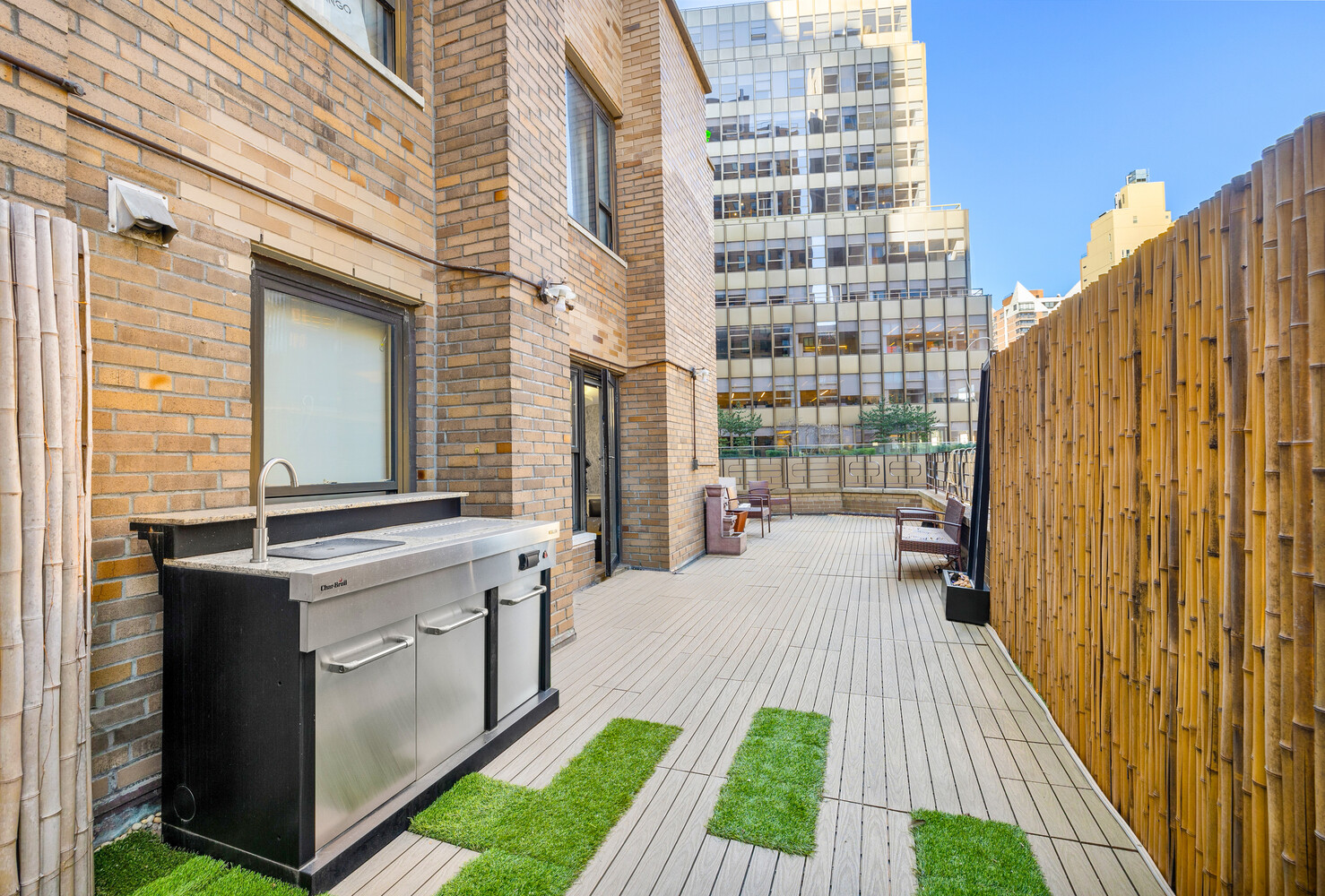 210 East 47th Street, Unit 11F Manhattan, NY 10017 - Photo 3 of 9