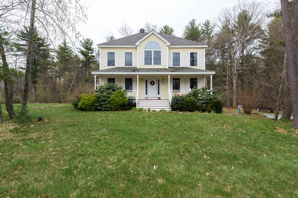 6 Rellas Kingston, NH 03848 - Photo 2 of 37