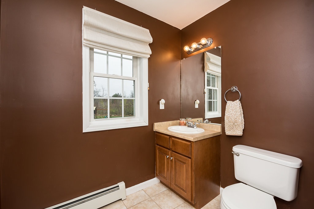 6 Rellas Kingston, NH 03848 - Photo 12 of 37