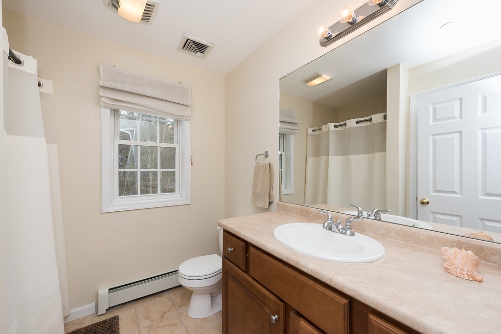 6 Rellas Kingston, NH 03848 - Photo 18 of 37