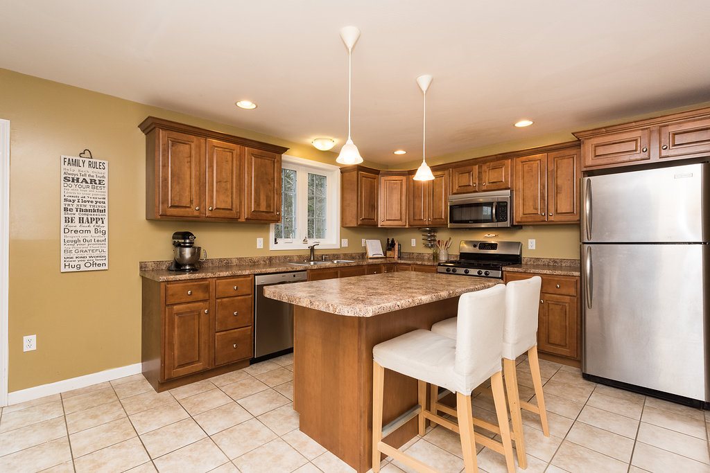 6 Rellas Kingston, NH 03848 - Photo 6 of 37