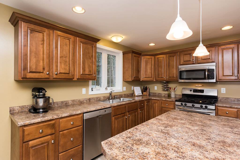 6 Rellas Kingston, NH 03848 - Photo 7 of 37