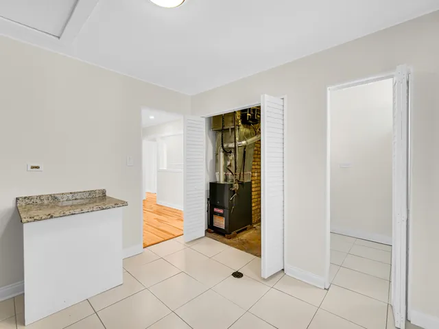 $207,900 | 3127 Woodworth Place, Hazel Crest, IL 60429