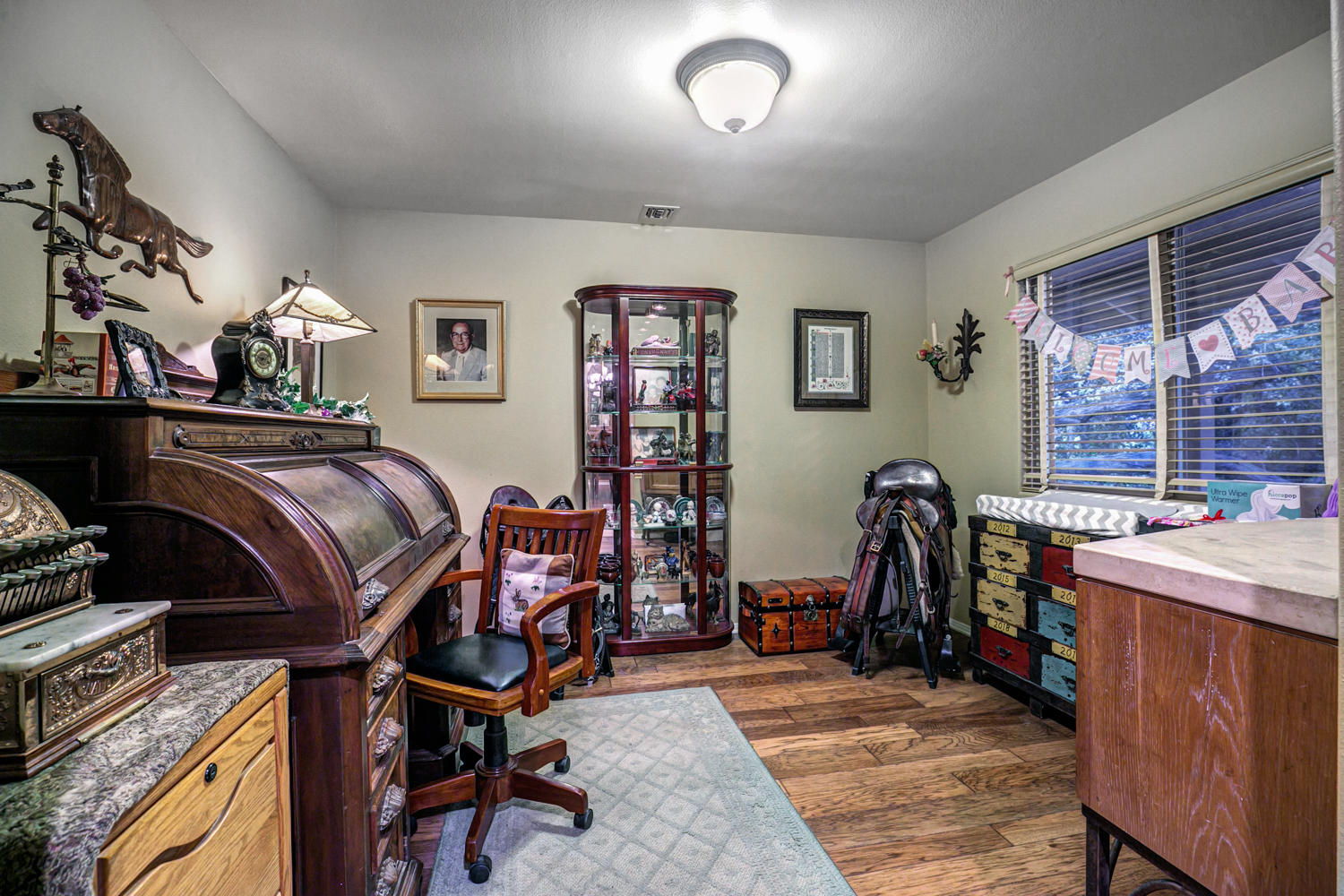 179 Baldwin Road Ojai, CA 93023 - Photo 5 of 39 a view of a room with gym equipment