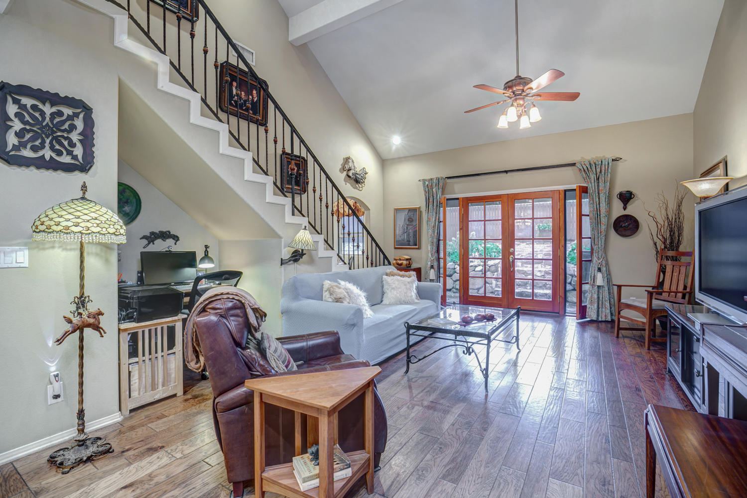 179 Baldwin Road Ojai, CA 93023 - Photo 6 of 39 a living room with furniture and a wooden floor