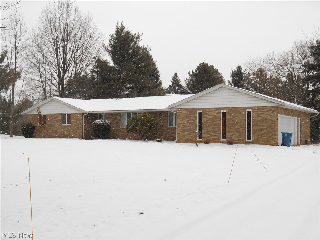 2357 Coon Road Akron, OH 44321 - Photo 1 of 25