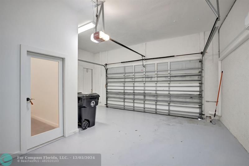 2870 Marina Circle Lighthouse Point, FL 33064 - Photo 23 of 37 a view of a garage