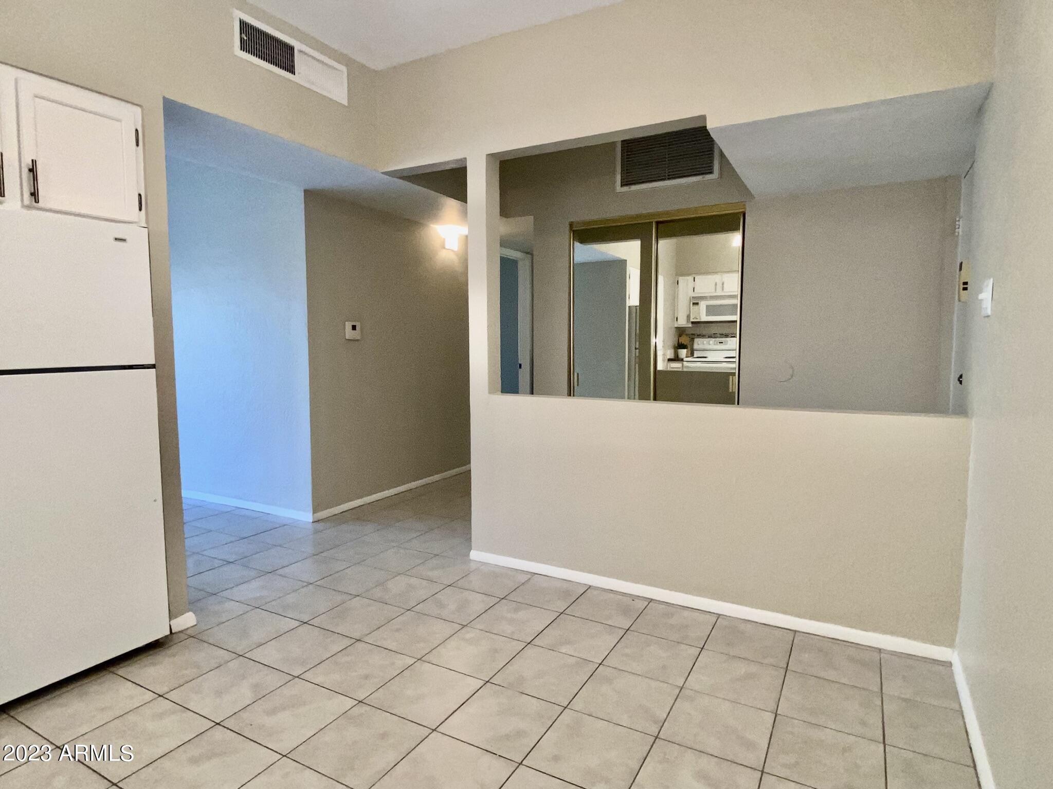349 East Thomas Road, Unit E104 Phoenix, AZ 85012 - Photo 15 of 23 D6172BFC-666C-49CA-94CF-61EFF063EFDA_1_1