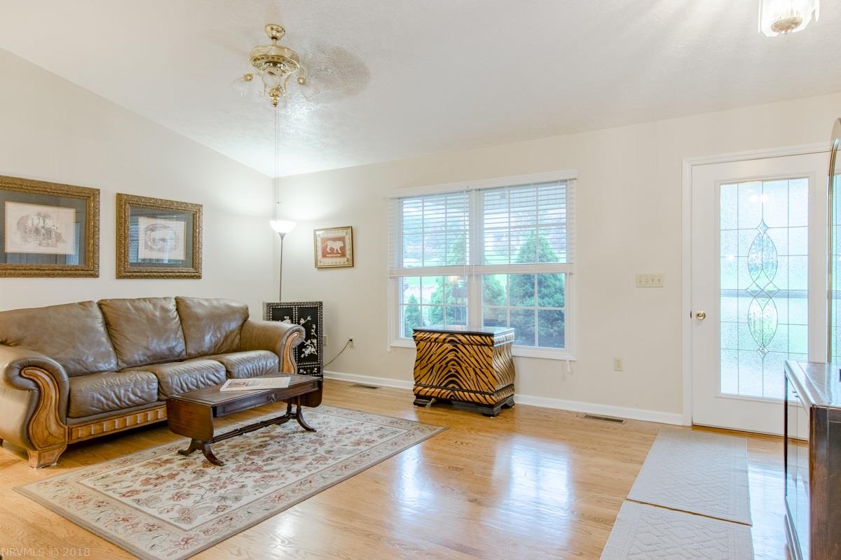 2321 Gate Road Christiansburg, VA 24073 - Photo 4 of 49 Gallery Image 4