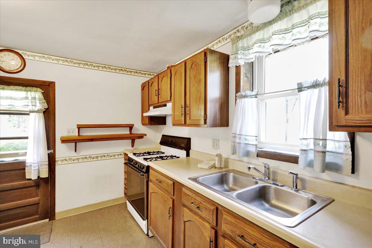 1908 Washington Avenue Lititz, PA 17543 - Photo 13 of 32 Kitchen view 2