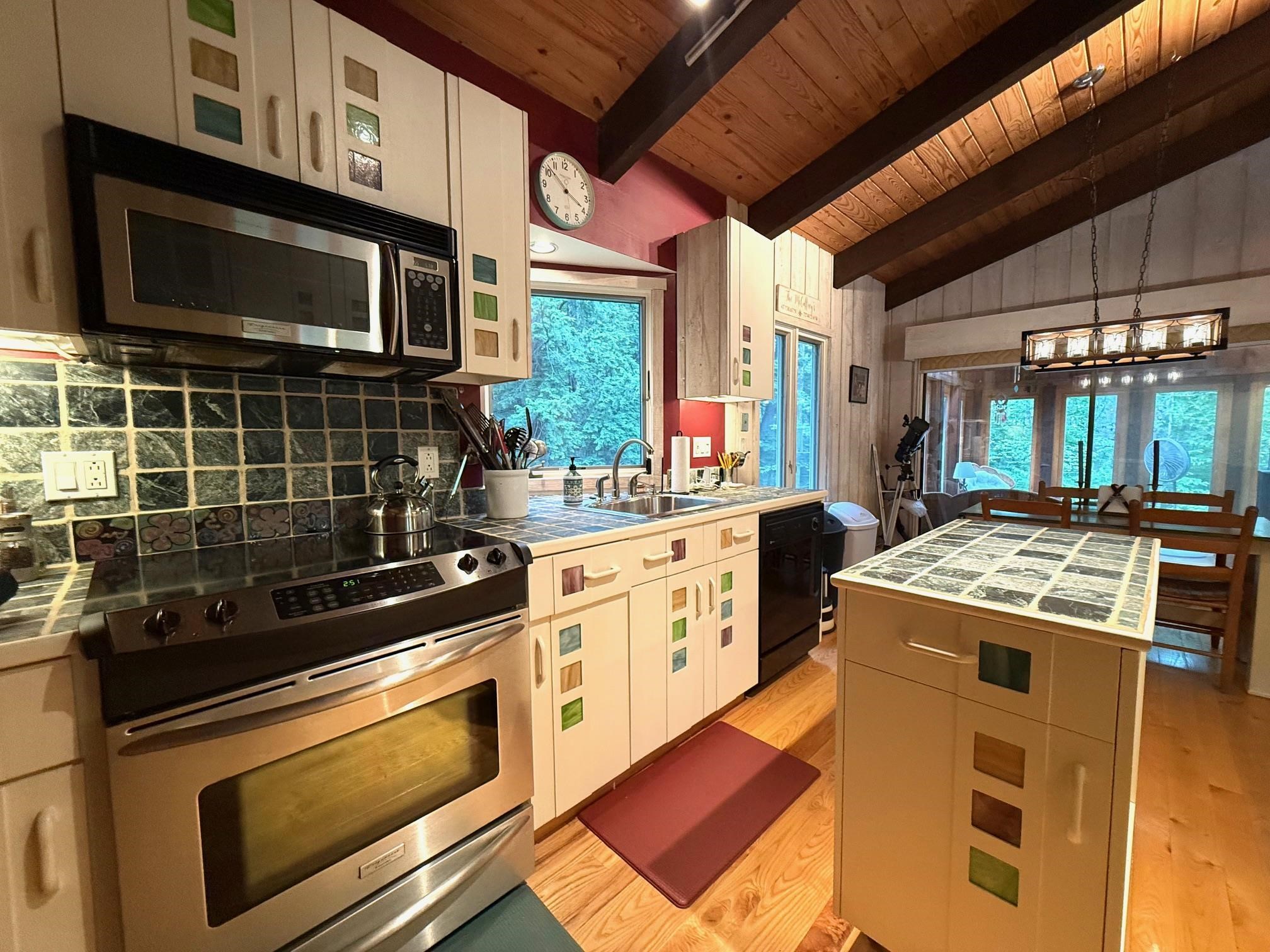 367 Stratton Gate Road Jamaica, VT 05343 - Photo 12 of 38