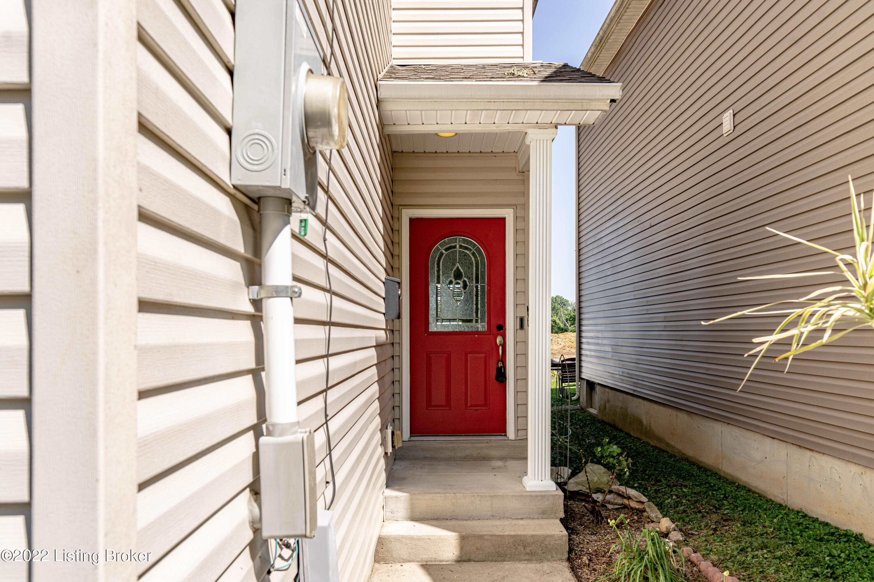 8917 Riley Avenue Louisville, KY 40242 - Photo 2 of 59 DSC07073