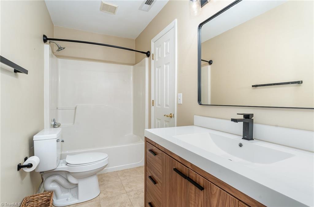 2001 Treyburn Lane High Point, NC 27265 - Photo 21 of 28