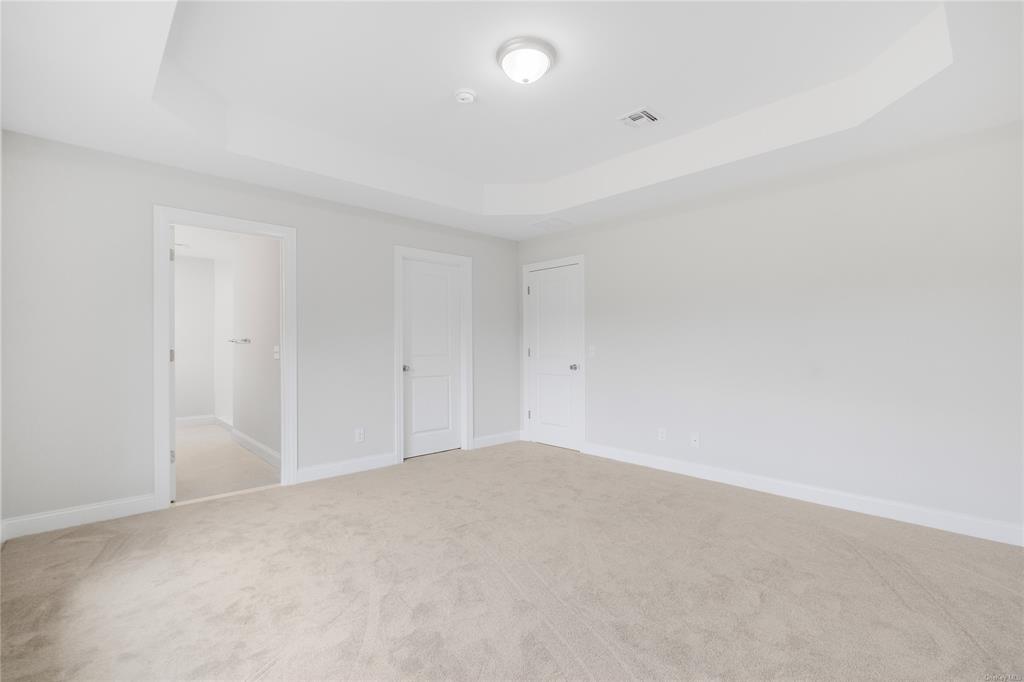 108 Browns Road Walden, NY 12586 - Photo 22 of 36 Primary Bedroom with Octagon Ceiling, Walk in Closet and Full bathroom